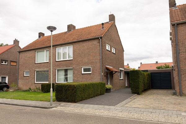 Onder bod: De Lerodestraat 12, 6121HX Born