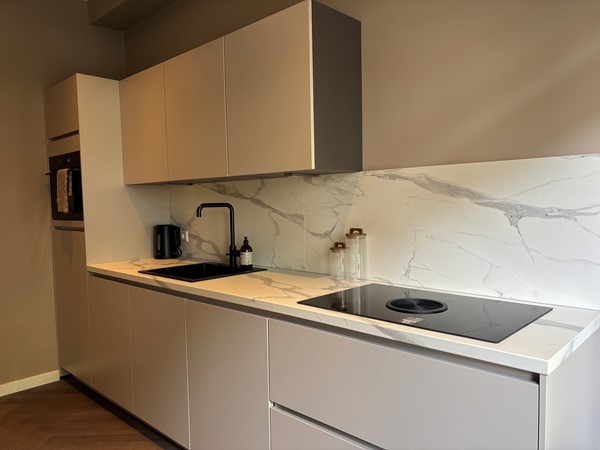 Medium property photo - Aalsmeerweg 20H, 1059 AJ Amsterdam