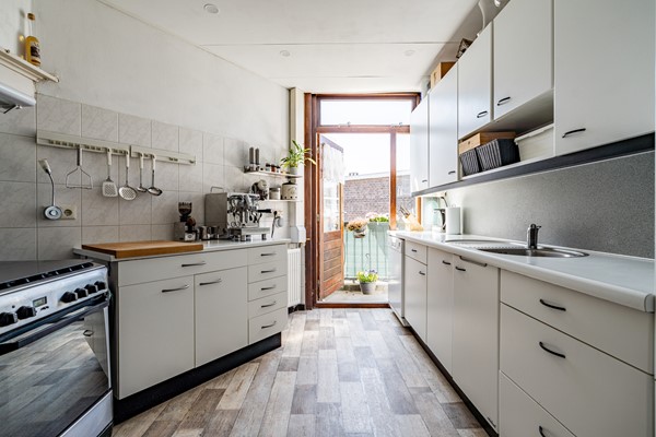 Medium property photo - Van de Wateringelaan 147, 2274 CD Voorburg