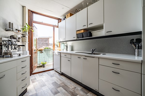 Medium property photo - Van de Wateringelaan 147, 2274 CD Voorburg