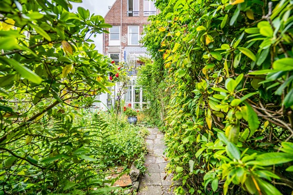 Medium property photo - Koningsplein 87, 2611 XG Delft