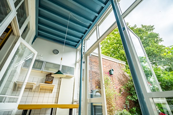 Medium property photo - Koningsplein 87, 2611 XG Delft