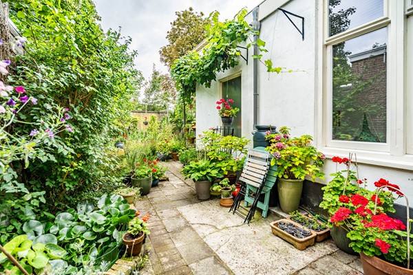 Medium property photo - Koningsplein 87, 2611 XG Delft