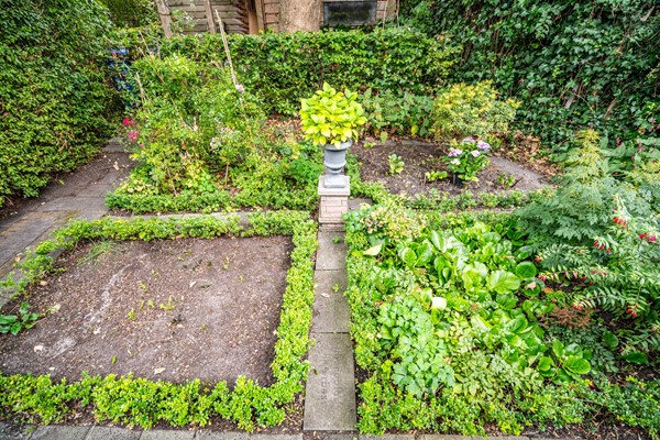 Medium property photo - Koningsplein 87, 2611 XG Delft