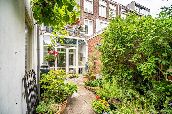 Medium property photo - Koningsplein 87, 2611 XG Delft