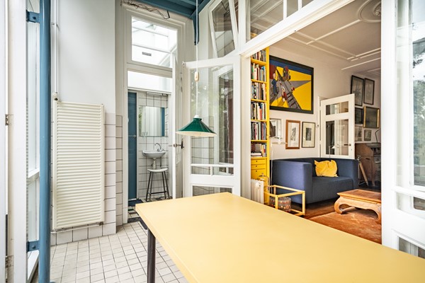 Medium property photo - Koningsplein 87, 2611 XG Delft