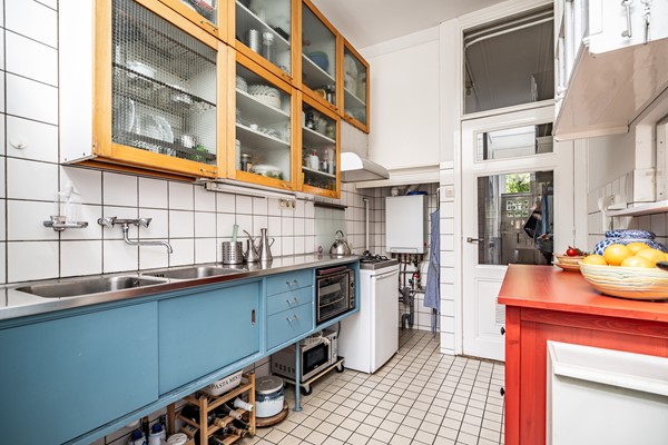 Medium property photo - Koningsplein 87, 2611 XG Delft