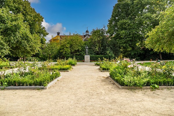Medium property photo - Koningsplein 87, 2611 XG Delft