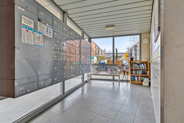 Medium property photo - Van Ollefenstraat 104, 1065 LL Amsterdam