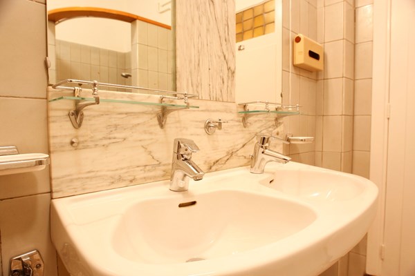 Medium property photo - Claes de Vrieselaan 162A, 3021 JZ Rotterdam