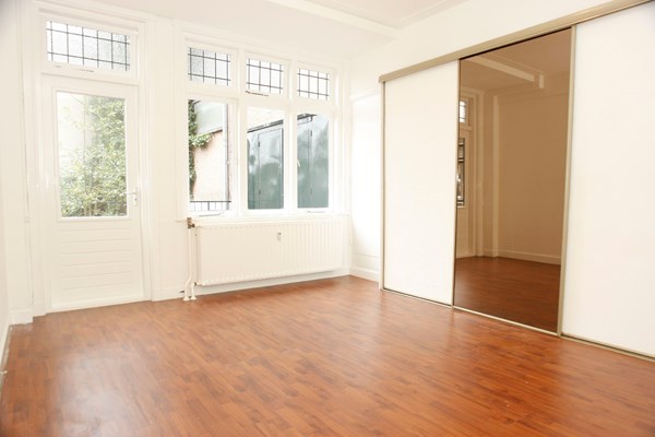 Medium property photo - Claes de Vrieselaan 162A, 3021 JZ Rotterdam