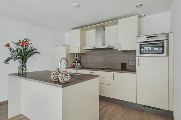 Medium property photo - Puck van Heelstraat 64, 3077 MG Rotterdam
