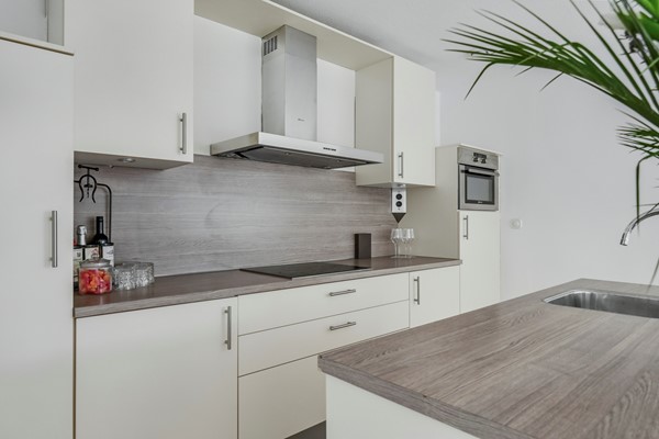 Medium property photo - Puck van Heelstraat 64, 3077 MG Rotterdam