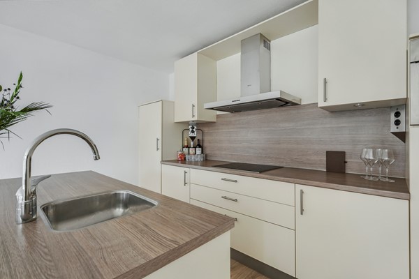 Medium property photo - Puck van Heelstraat 64, 3077 MG Rotterdam