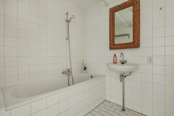 Medium property photo - Puck van Heelstraat 64, 3077 MG Rotterdam