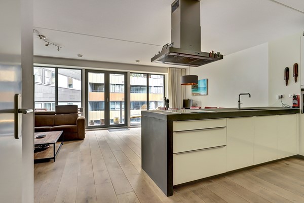 Medium property photo - Willem Frederik Hermansstraat 47, 1011 DG Amsterdam