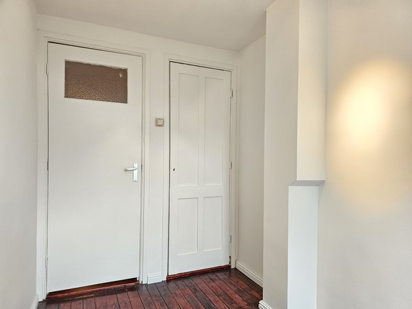 Medium property photo - Van Weelstraat 37A, 3022 ZB Rotterdam