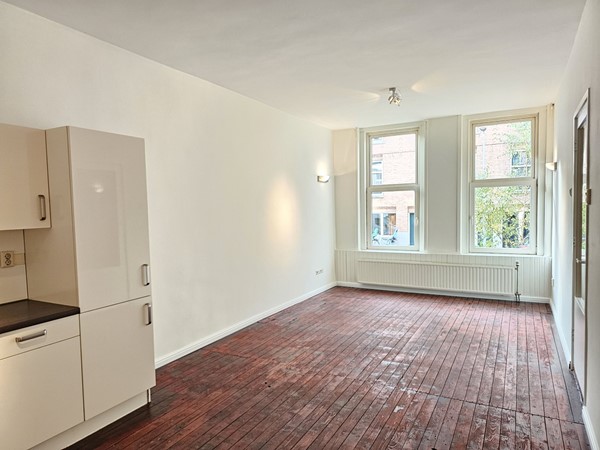 Medium property photo - Van Weelstraat 37A, 3022 ZB Rotterdam