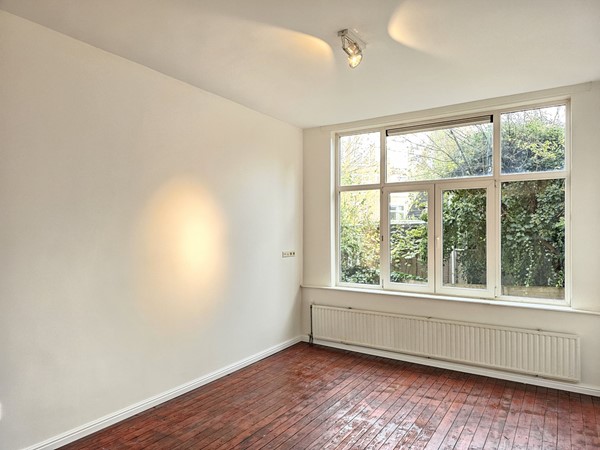 Medium property photo - Van Weelstraat 37A, 3022 ZB Rotterdam