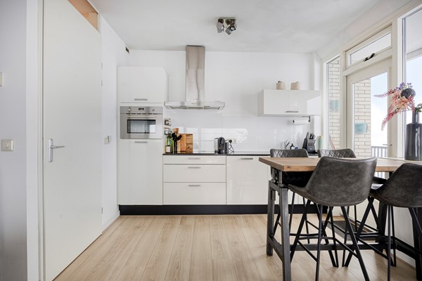 Medium property photo - Hertog Hendrik van Brabantplein 97, 5611 PE Eindhoven