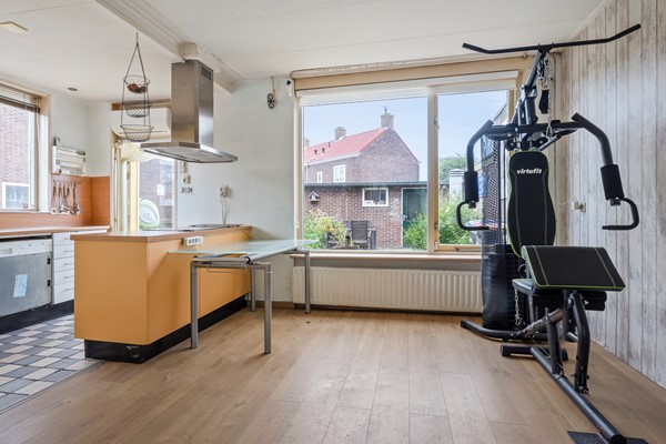 Medium property photo - Van Der Poelstraat 29, 1951 GL Velsen-Noord