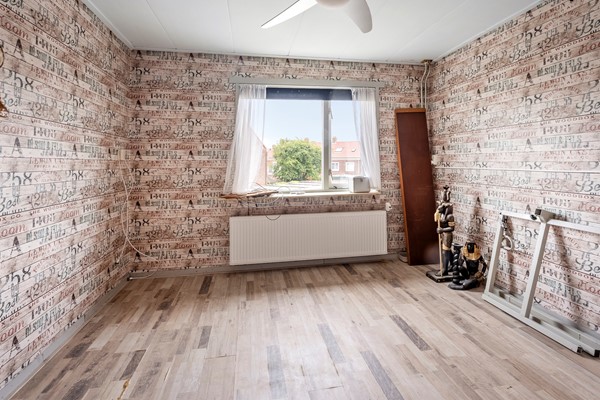 Medium property photo - Van Der Poelstraat 29, 1951 GL Velsen-Noord