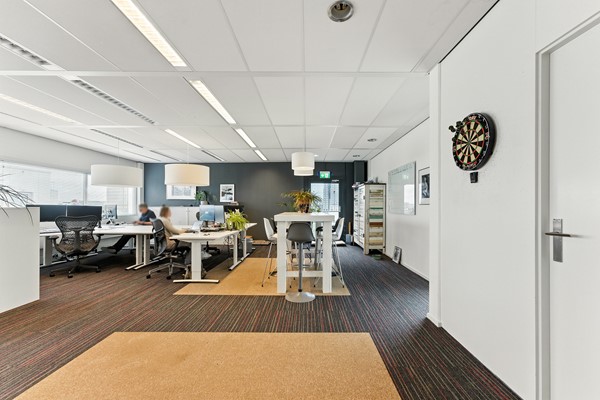 Medium property photo - K.P. van der Mandelelaan 110, 3062 MB Rotterdam