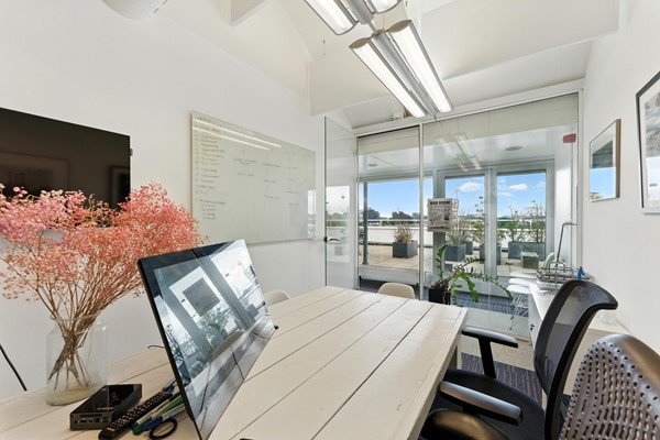 Medium property photo - K.P. van der Mandelelaan 110, 3062 MB Rotterdam