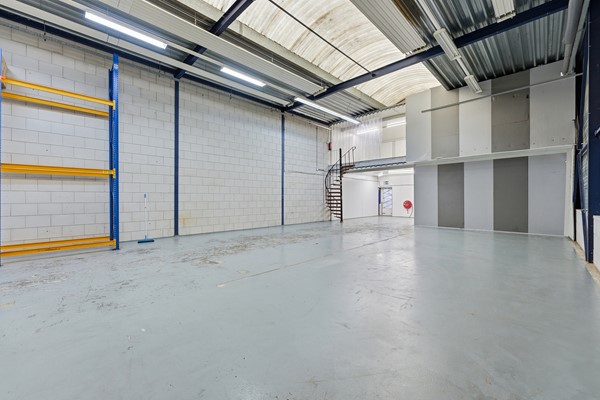 Medium property photo - Van 'T Hoffstraat 29, 2991 XP Barendrecht