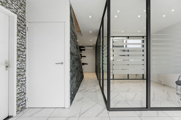 Medium property photo - Van 'T Hoffstraat 29, 2991 XP Barendrecht