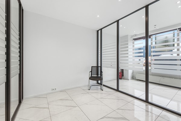 Medium property photo - Van 'T Hoffstraat 29, 2991 XP Barendrecht