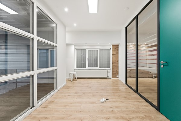 Medium property photo - Van 'T Hoffstraat 29, 2991 XP Barendrecht