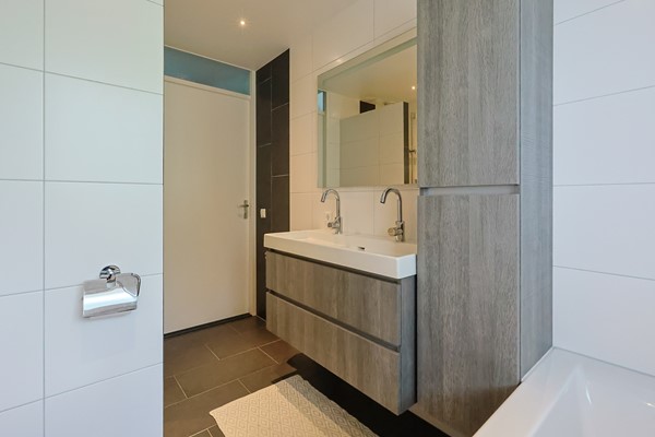 Medium property photo - Sluiskolk 76, 2408 PZ Alphen aan den Rijn