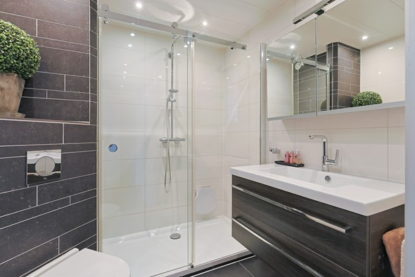 Medium property photo - Helmhof 2, 2403 VN Alphen aan den Rijn