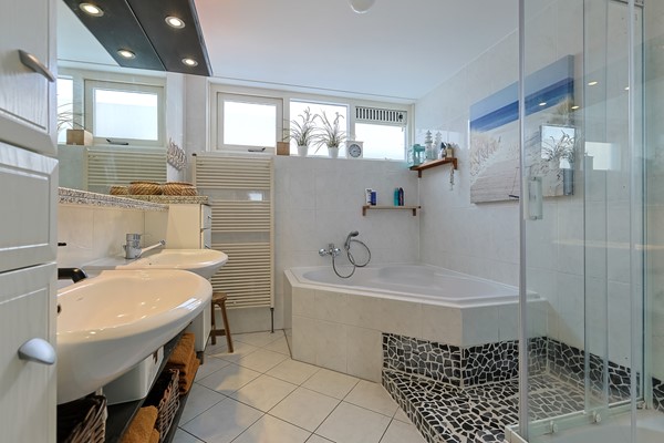 Medium property photo - De Oude Wereld 112, 2408 TM Alphen aan den Rijn