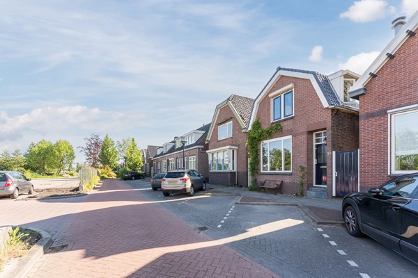 Charmante en jaren ’30 vrijstaande woning met gigantische tuin