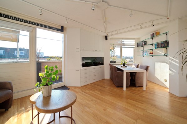 Medium property photo - Ingenhouszstraat 11, 2522 AX The Hague