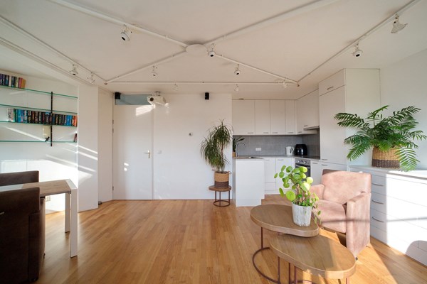 Medium property photo - Ingenhouszstraat 11, 2522 AX The Hague
