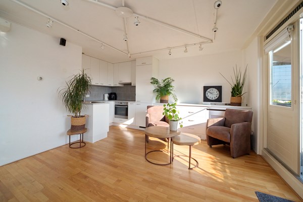 Medium property photo - Ingenhouszstraat 11, 2522 AX The Hague