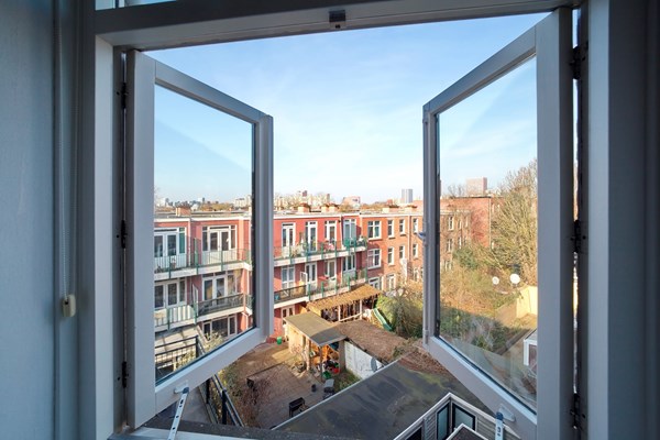 Medium property photo - Ingenhouszstraat 11, 2522 AX The Hague