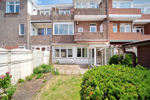 Medium property photo - Tienhovenselaan 27, 2574 SW The Hague