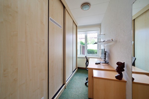 Medium property photo - Tienhovenselaan 27, 2574 SW The Hague