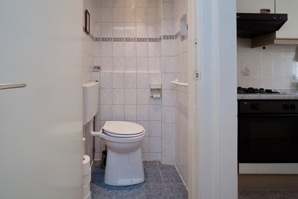 Medium property photo - Tienhovenselaan 27, 2574 SW The Hague
