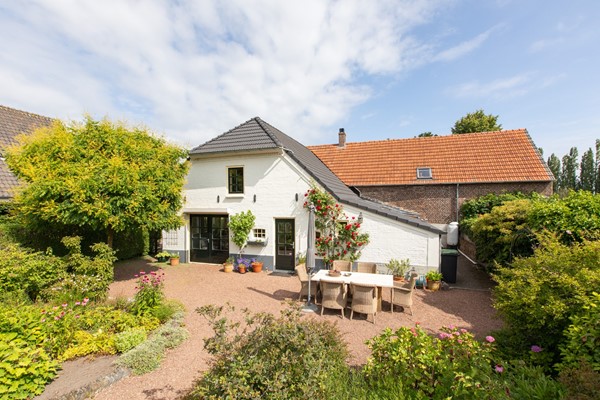 Property photo - Valkstraat 10, 6611KW Overasselt