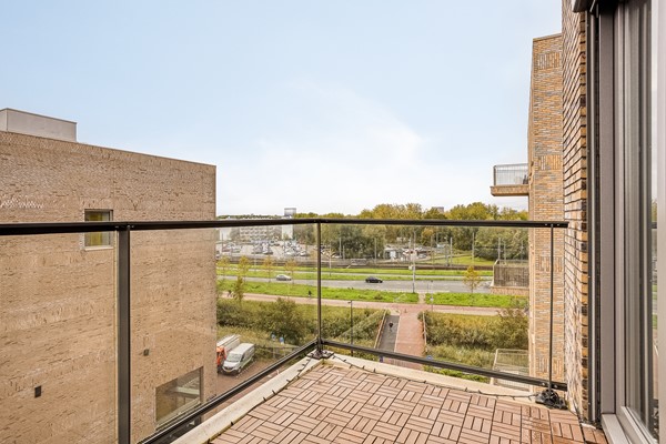 Medium property photo - Nida Senffstraat 153, 1095 MX Amsterdam