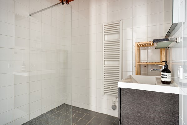 Medium property photo - Nida Senffstraat 153, 1095 MX Amsterdam