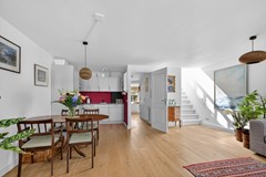Sold subject to conditions: Van Ostadestraat 220-4, 1073 TT Amsterdam
