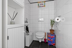 Sold subject to conditions: Van Ostadestraat 220-4, 1073 TT Amsterdam