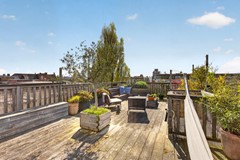 Sold subject to conditions: Van Ostadestraat 220-4, 1073 TT Amsterdam