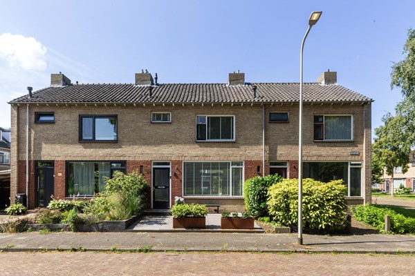 Verkocht onder voorbehoud: Essenlaan 64, 2172 BX Sassenheim